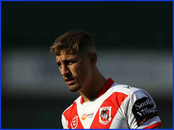 Dragons star Zac Lomax